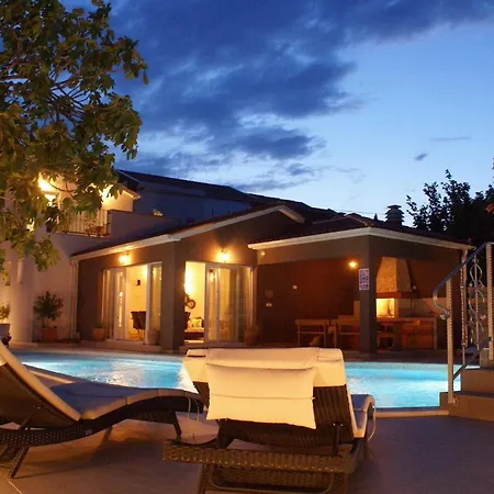 Emily Holiday home